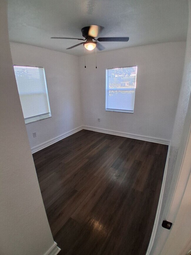 Building Photo - 21995 Catherine Ave