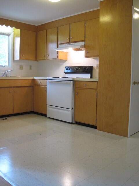 Building Photo - 5 Minott St