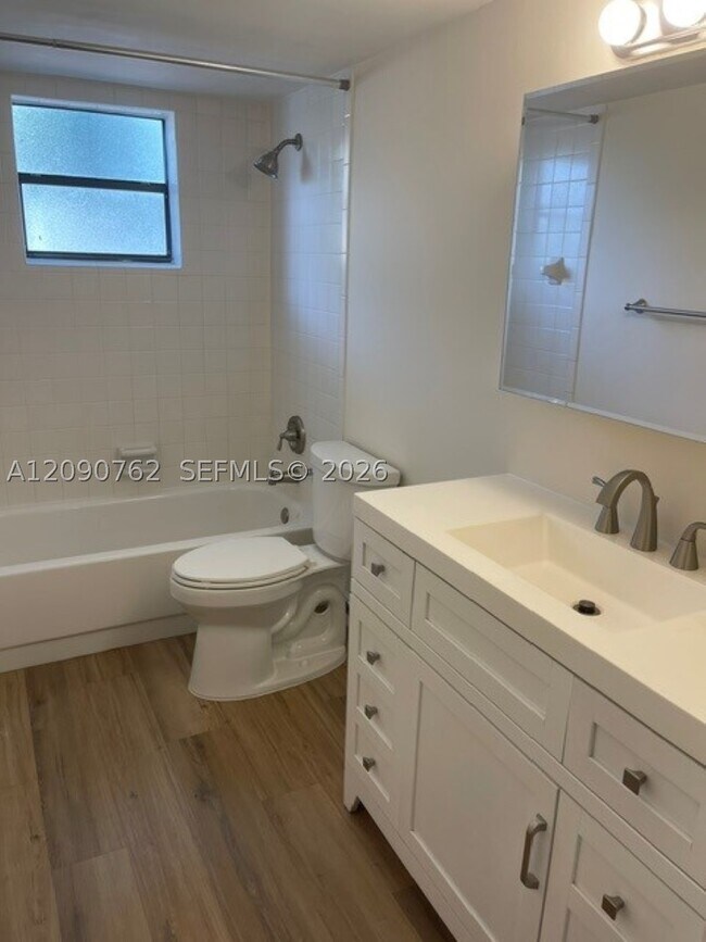 Building Photo - 7915 SW 86th St