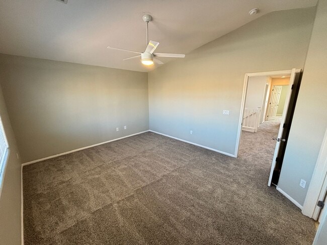 Building Photo - Beautiful 4Bed/2.5 Bath/2Car 2 Story Home nestled in this beautiful Southwest Community near Rhod...