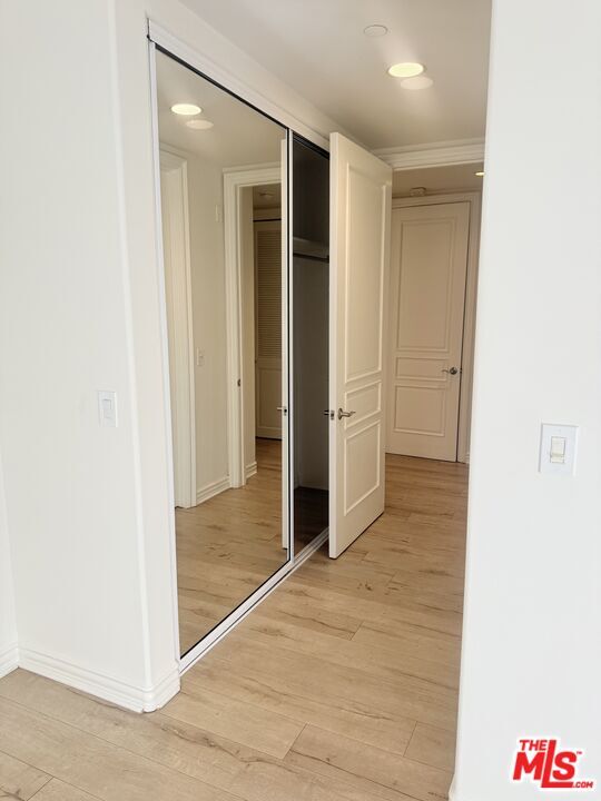 Building Photo - 345 S Reeves Dr