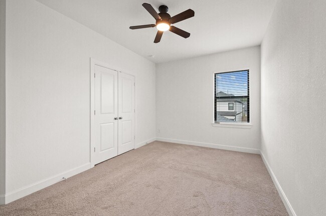 Building Photo - 1511 Emma Lk Dr