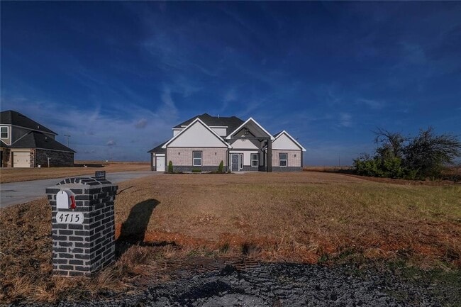 Building Photo - 4715 White Tail Ct