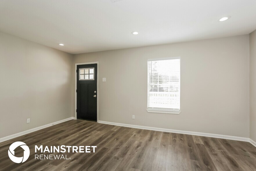 Building Photo - 1023 Hahlo St