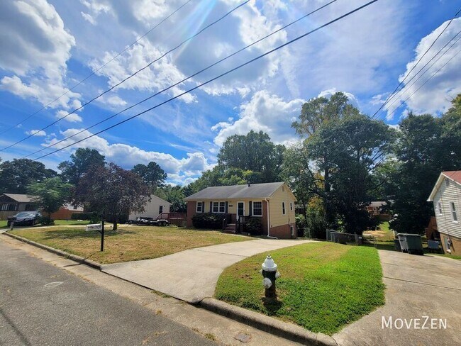 Building Photo - 1308 Juniper St