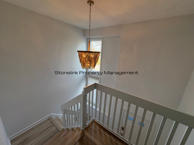Building Photo - Fully Redesigned Townhouse Style Condo For Rent in Desirable Louisquisset Community!