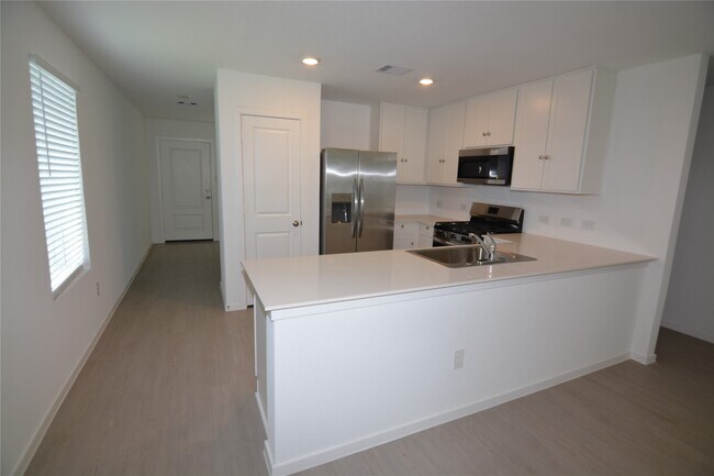 Building Photo - 26926 Dalmatian Bellflower Dr