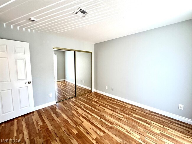 Building Photo - 6250 W Flamingo Rd