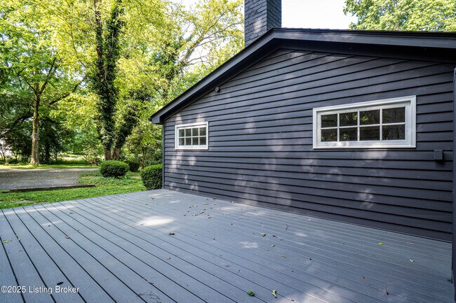 Building Photo - 1307 Glenbrook Rd