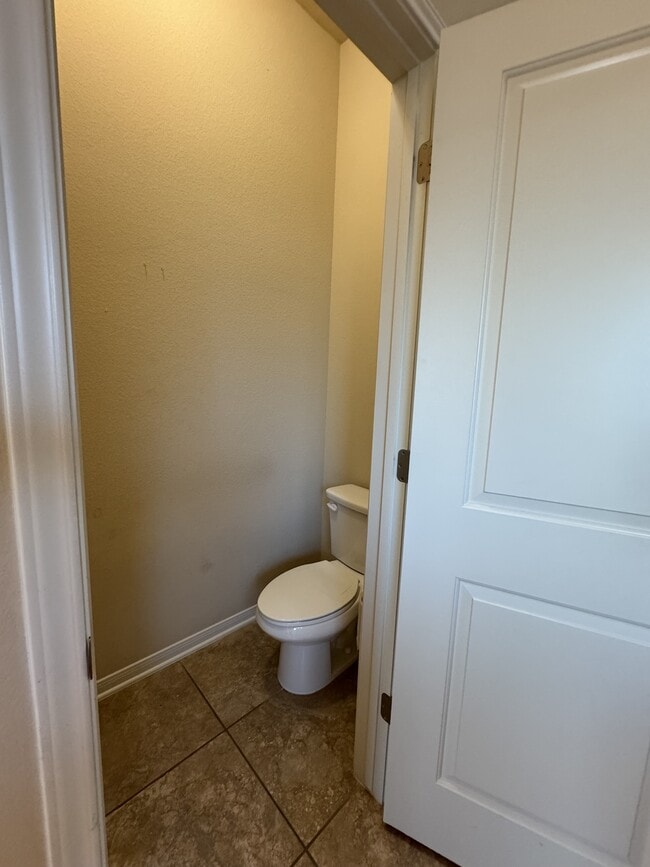 Building Photo - 5607 Markham Dr