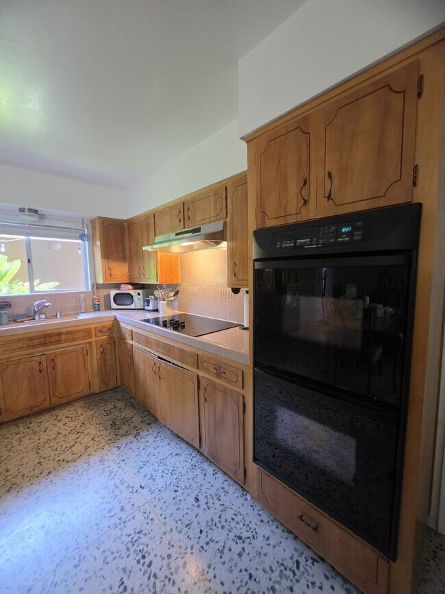 Building Photo - 5140-5142 Catoctin Dr.