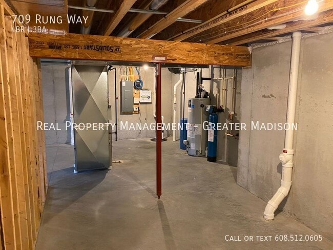 Building Photo - 709 Rung Way