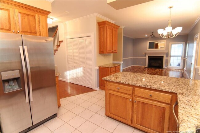 Building Photo - 2021 Shadow Creek Dr