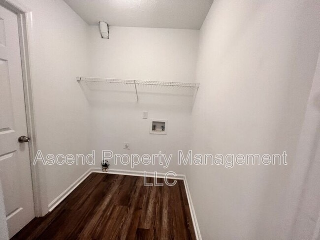 Building Photo - 10142 Baker Boy Dr