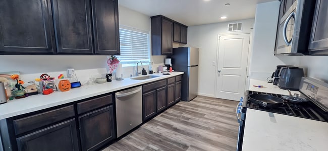 Building Photo - Charming Tehachapi Retreat - $2,400/Month