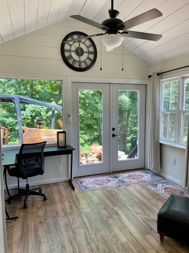 Building Photo - 6968 Corydon Ridge Rd NE