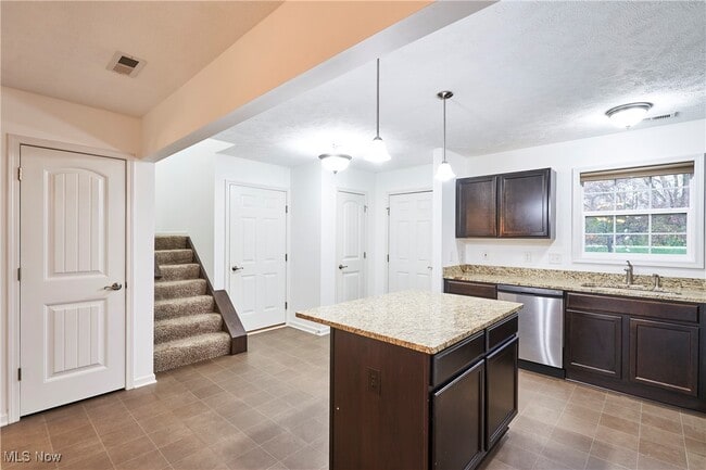 Building Photo - 1747 Blase Nemeth Rd