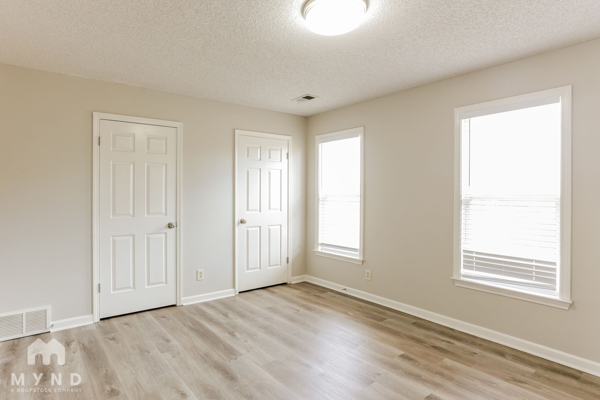 Building Photo - 4429 Richmond Oaks Dr