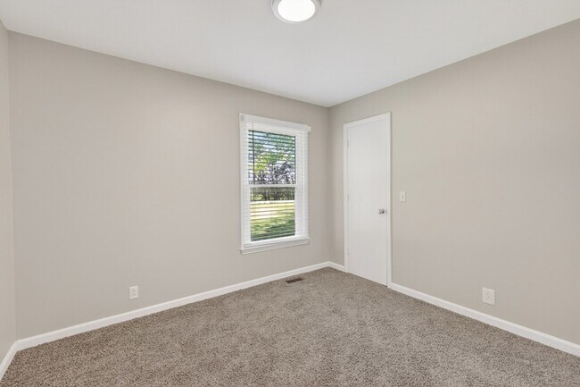 Building Photo - 4827 Bradyville Pike