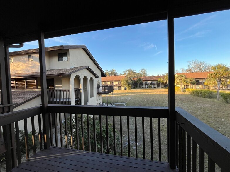 Building Photo - 1255 Ponce Island Dr