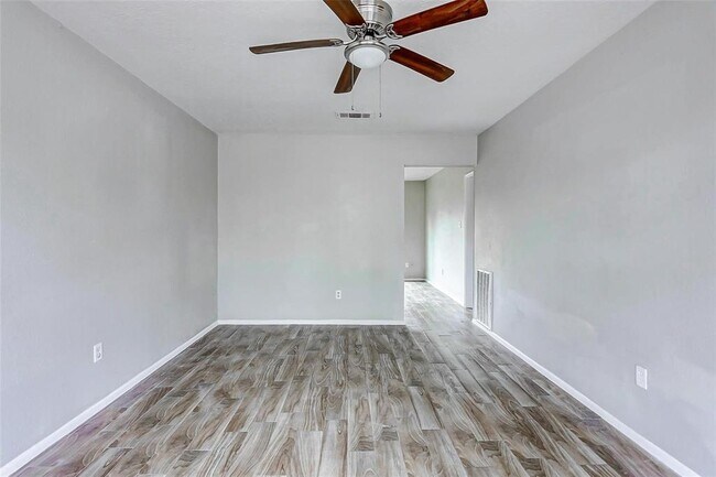 Building Photo - 4969 E Ridge Creek Dr