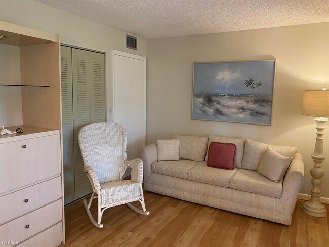 Building Photo - 2 br, 2 bath Condo - 15496 Lakes of Delray...