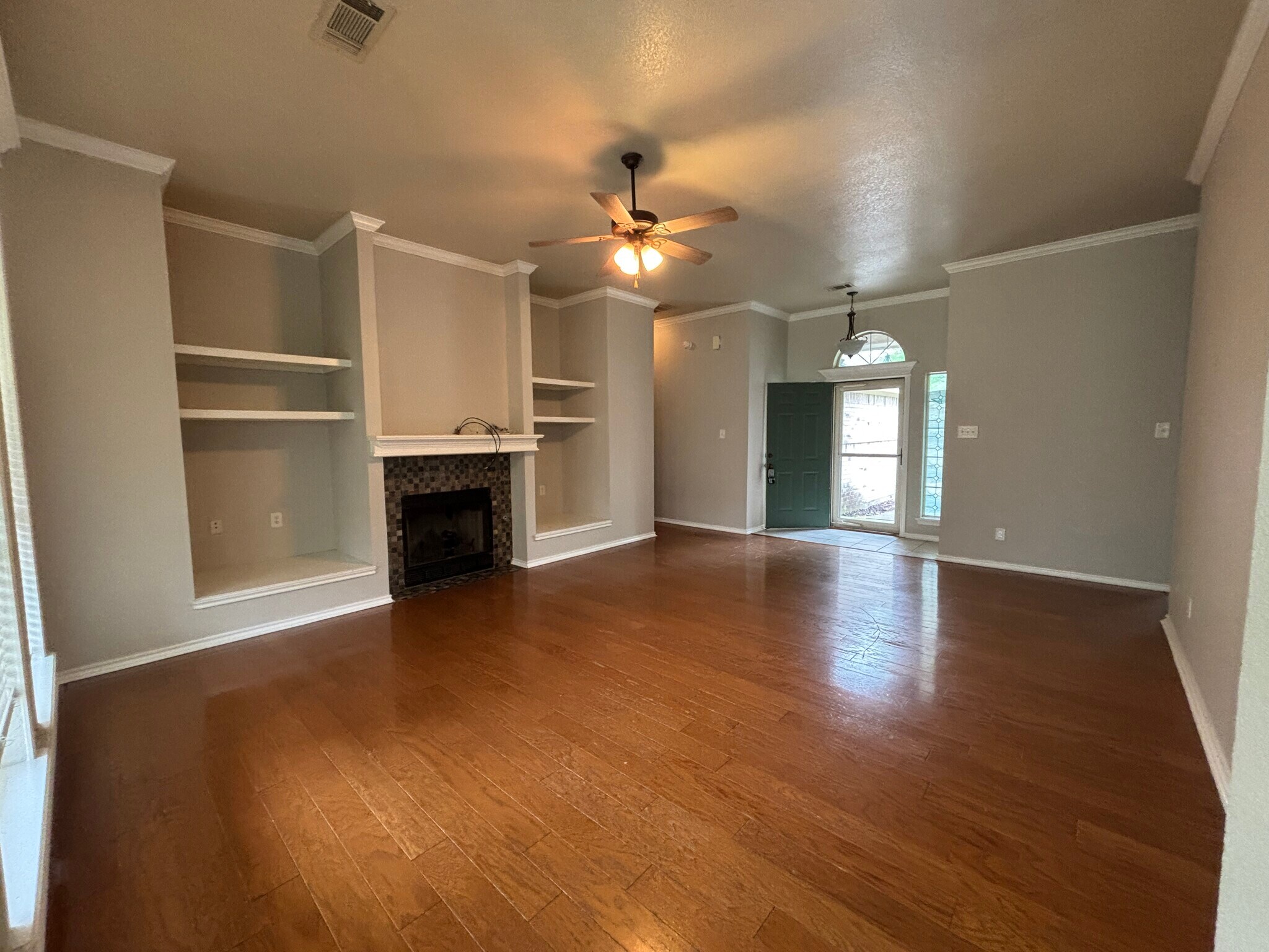 Building Photo - 1806 Sand Stone Dr