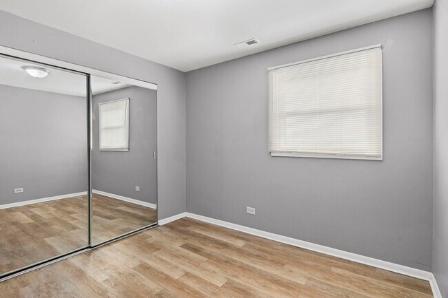 Building Photo - 4014 193rd St