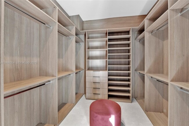 Building Photo - 2110 NE 197th Terrace