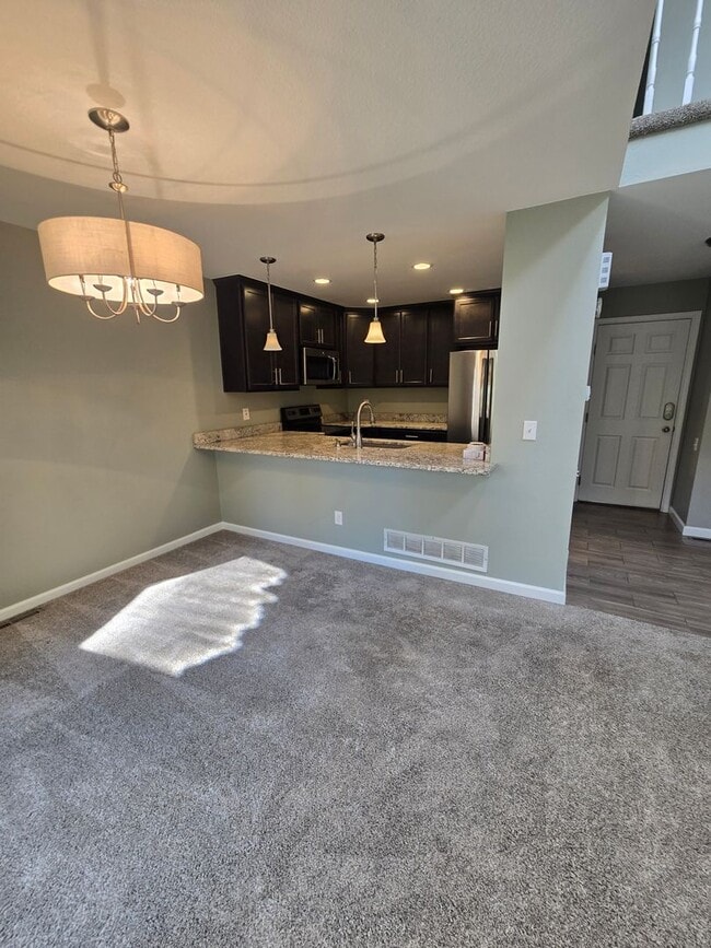 Building Photo - 9938 Grove Way