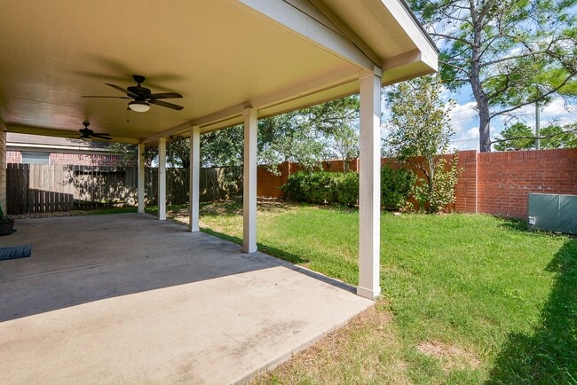Building Photo - 15506 Hickory Dale St