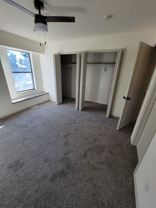 Building Photo - Stunning Mountain Views with Private Garage! 2 Bed/1.5 Bath Townhouse! Coming Late April!