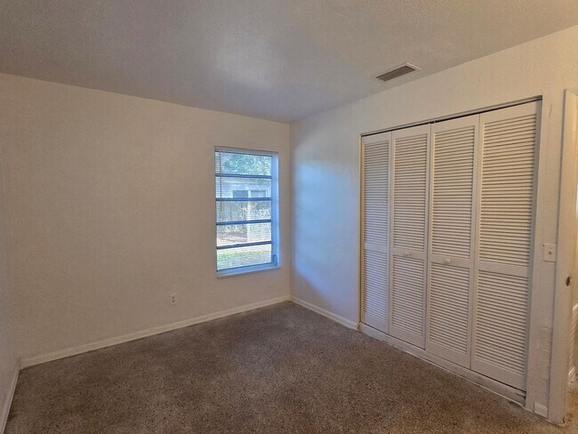 Building Photo - Cozy 3 Bed, 1 Bath Home~Afforable~New Mech...