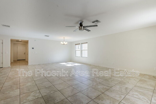 Building Photo - 3947 E Constitution Dr