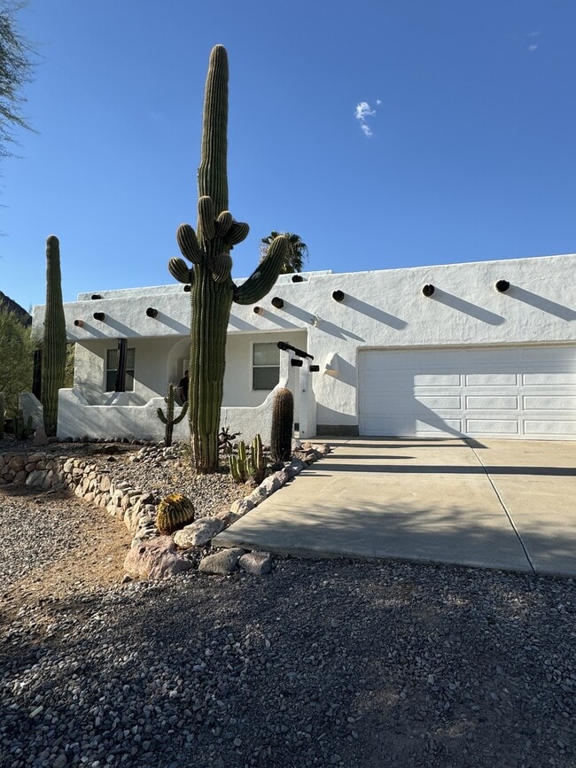 Building Photo - 10100 E Agua Vista Way