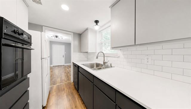 Building Photo - 6321 Walraven Cir