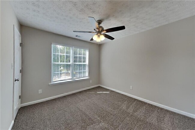 Building Photo - 1662 Maple Trace Ct