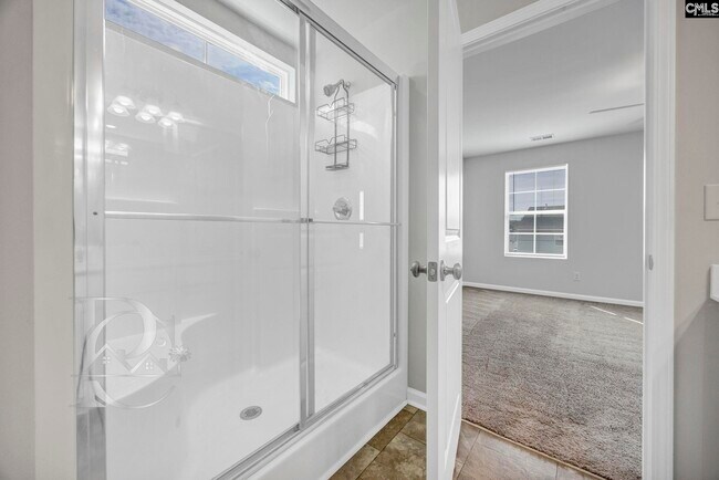 Building Photo - 2058 Mapleton Dr