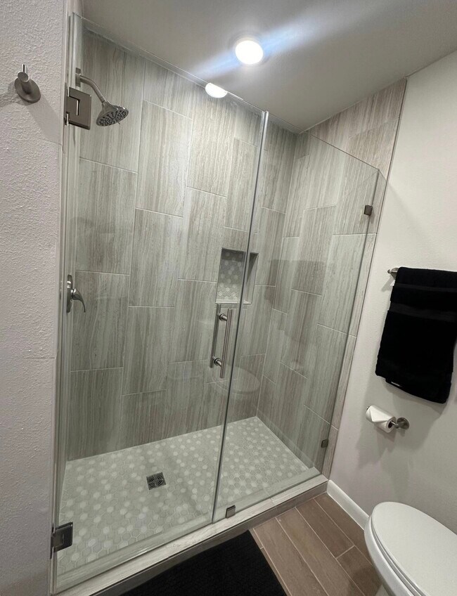 Building Photo - 2822 Briarhurst Dr