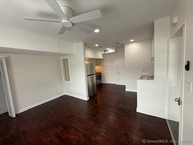 Building Photo - 15 Bolles Ct