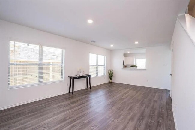 Building Photo - 26615 Lantana Cyn Dr