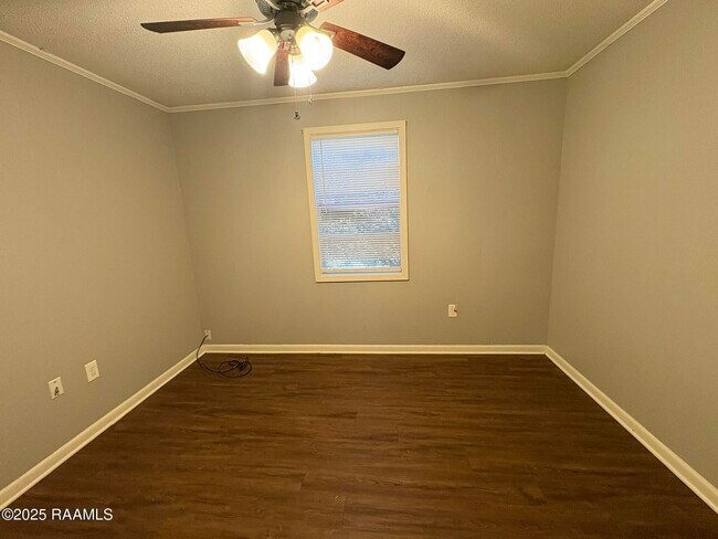 Building Photo - 118 Avondale Dr