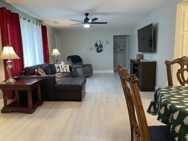 Building Photo - 202 Shasteen St