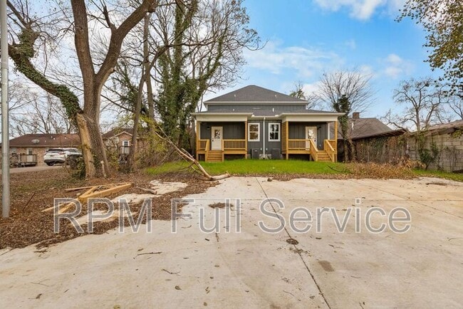 Building Photo - 2109 14th Ave N