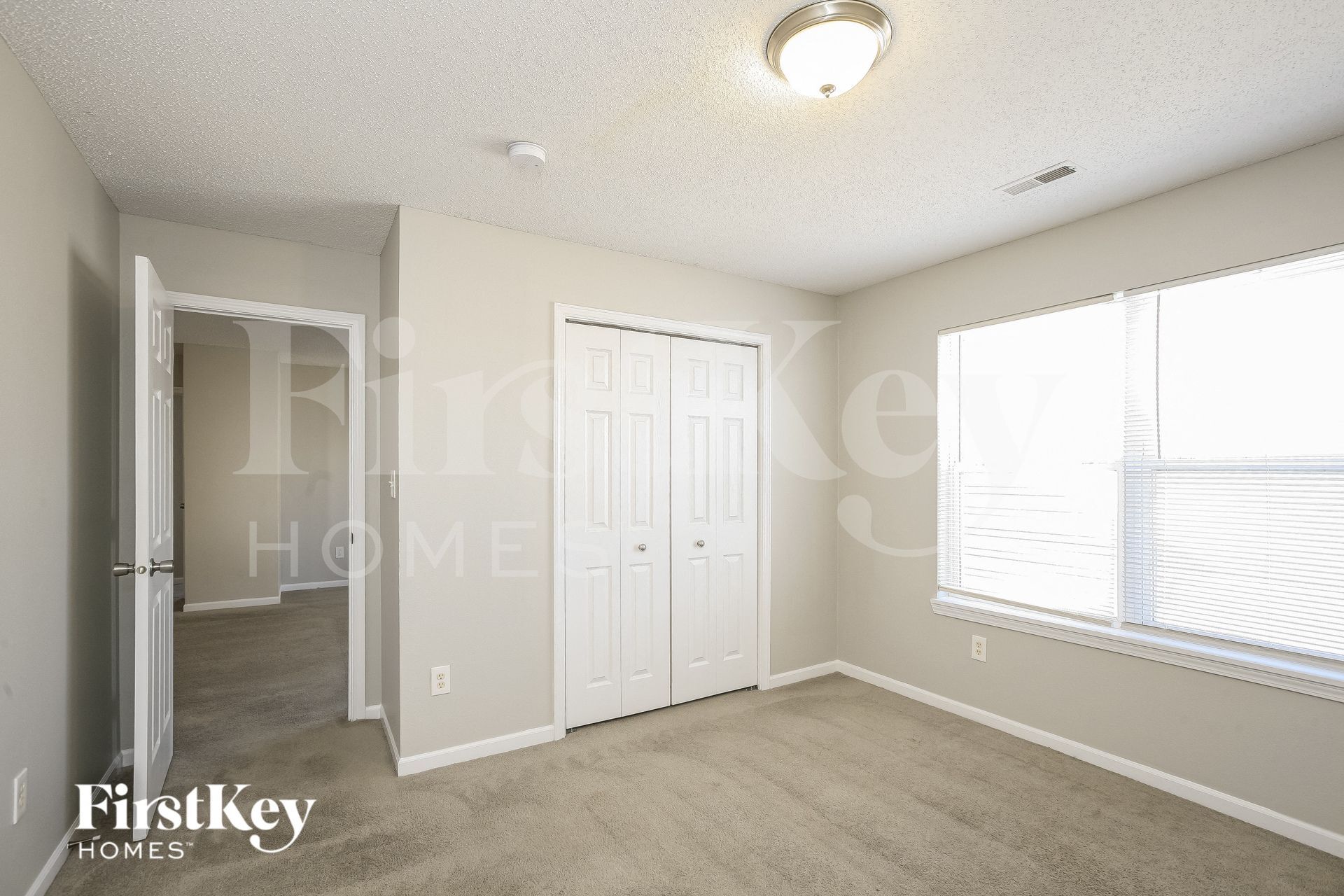 Building Photo - 1451 Round Lake Rd