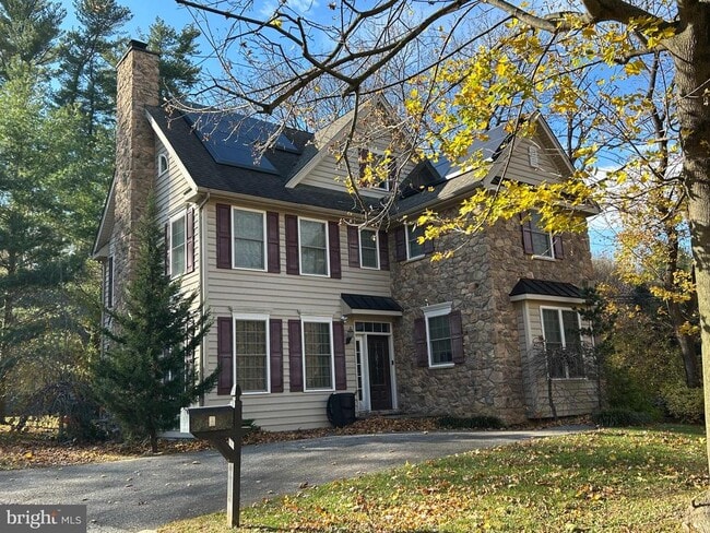 Primary Photo - 1 Haymarket Ln