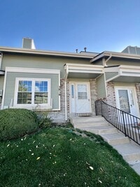 Building Photo - Beautiful townhome available in D20 Briargate!