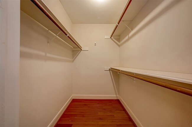 Building Photo - 12967 Trail Hollow Dr