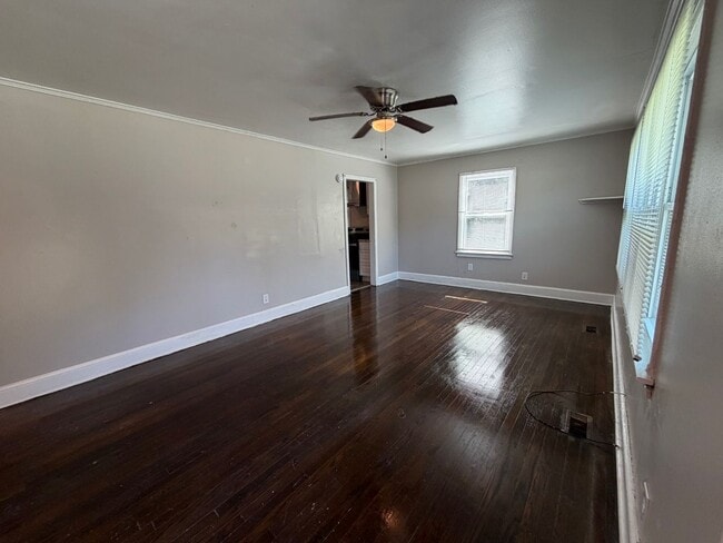 Building Photo - 410 Blacksnake Rd