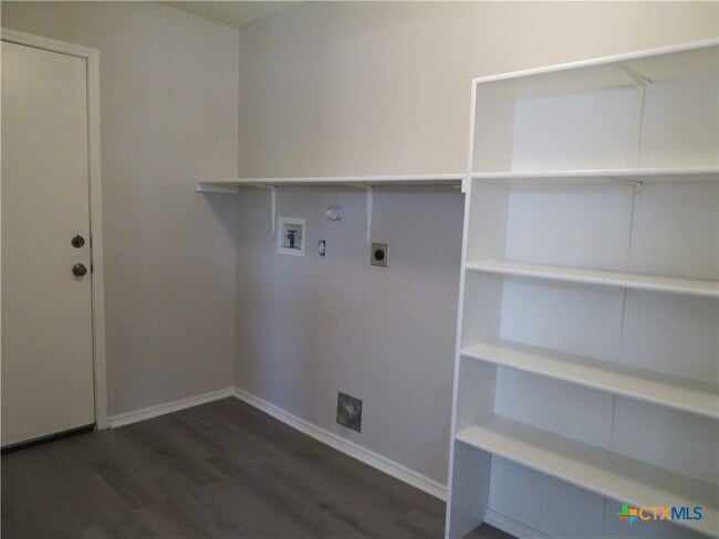 Building Photo - 1093 Stone Branch